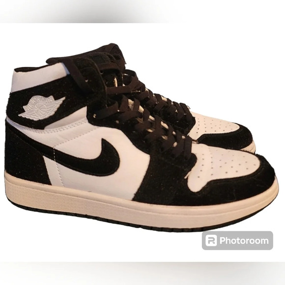 NIKE AIR JORDAN 1 RETRO HIGH OG TWIST SZ 8 WOMEN CD0461 007 PONY 2019 WHITE BLK - Picture 1 of 13